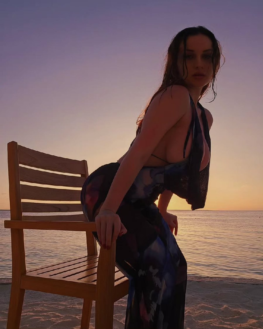 Sexy girl Miranda Faith nude in Qinhuangdao