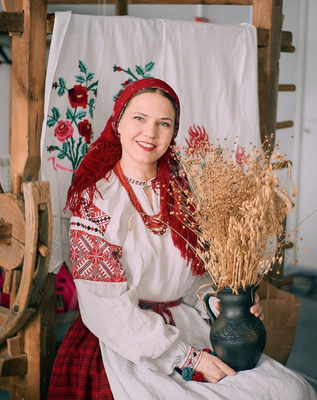 Women in Slavic costumes in Qinhuangdao