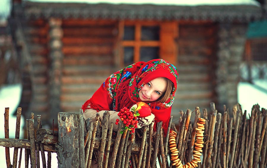 Sexy girl Women in Slavic costumes in Qinhuangdao