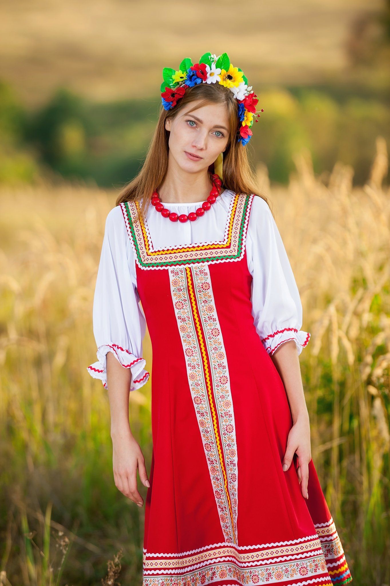Women in Slavic costumes in Qinhuangdao