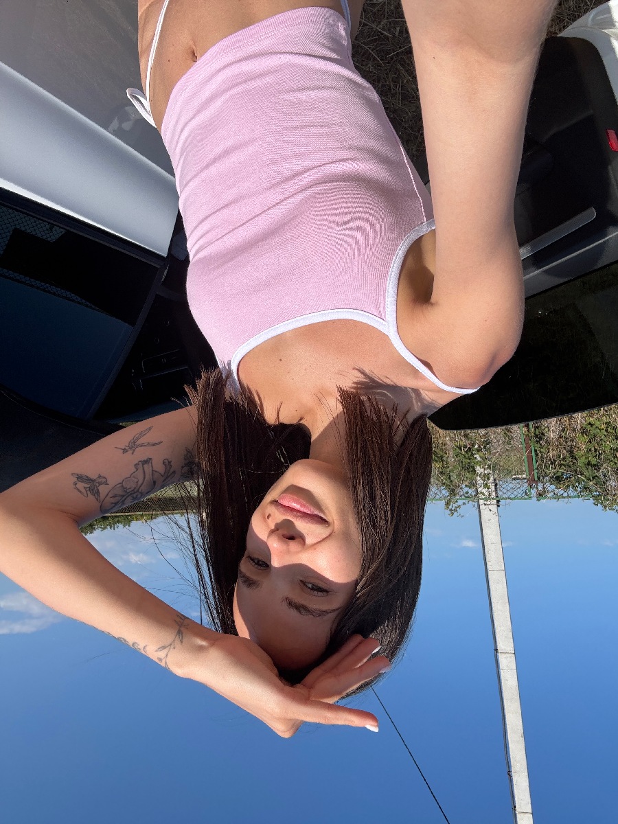 Sexy model Tina in Qinhuangdao